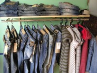 Tenta il furto di alcuni capi d’abbigliamento, 40enne nei guai a Montenero