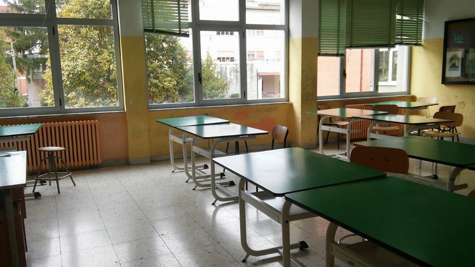 Studenti al gelo da giorni, dito puntato contro il presidente Coia