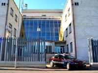 Sfrecciano con l’auto rubata, intercettati dai Carabinieri