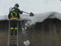 Ghiaccio dai cornicioni, il Comune mette a disposizione due elevatori