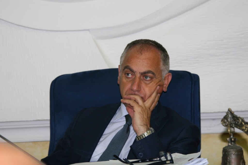 Statuto, Niro presenta un ddl di ‘manutenzione’