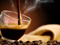 Bere più di tre caffè al giorno riduce il rischio di cancro alla prostata