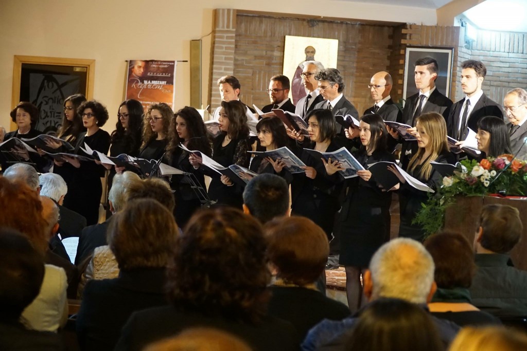 Venafro: Requiem Kv626 di Mozart, la schola cantorum “Lino Cappello” incanta la città