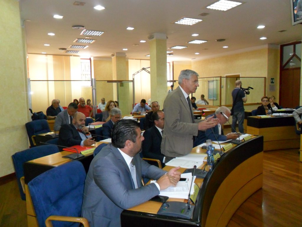 Piano operativo legge dello Stato, in sei chiedono un Consiglio urgente. «Attacco ai diritti e alle tutele»