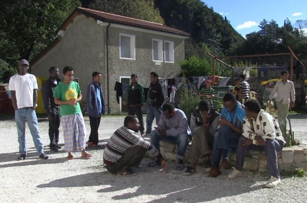 No agli immigrati sul Lungo Rava, petizione in Prefettura