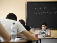 Spada - LaPresse
19 06 2013 Brescia ( Italia )
Cronaca
Esami di maturità 2013
La prova scritta di italiano del primo giorno
nella foto : studenti durante l'esame