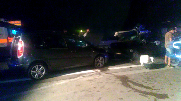 Grave incidente al bivio per Campodipietra, i feriti trasportati in codice rosso al Cardarelli