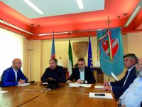 Treni elettrici fino al capoluogo e linea Adriatica più veloce: «Col ministro un passo decisivo»
