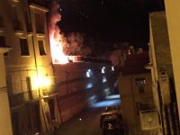 Attentato incendiario in piazza Marconi a Santa Croce