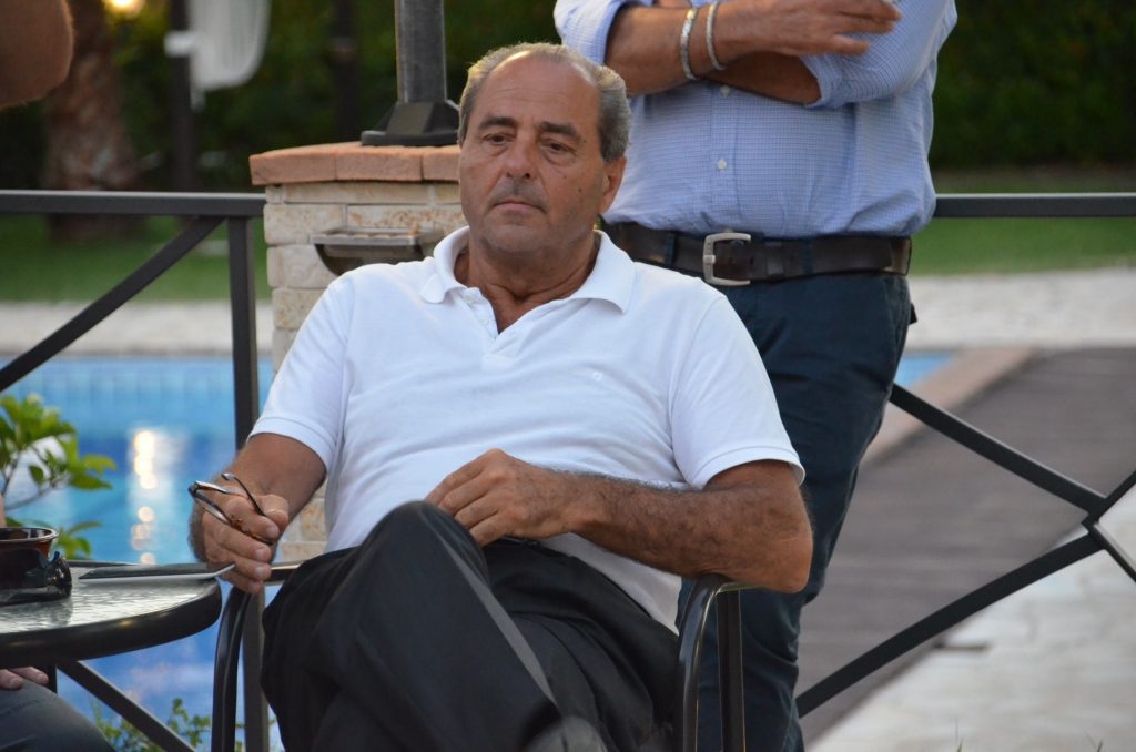 A Di Pietro il tavolo non basta: datemi la lista degli invitati