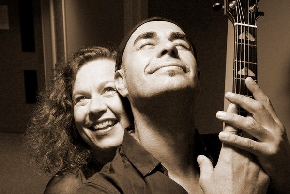 La musica internazionale fa tappa a Ripalimosani, stasera il concerto di Sarah-Jane Morris e Antonio Forcione