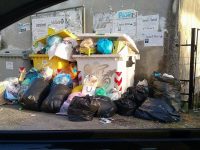 Isernia, rifiuti abbandonati senza criterio: infuria la protesta