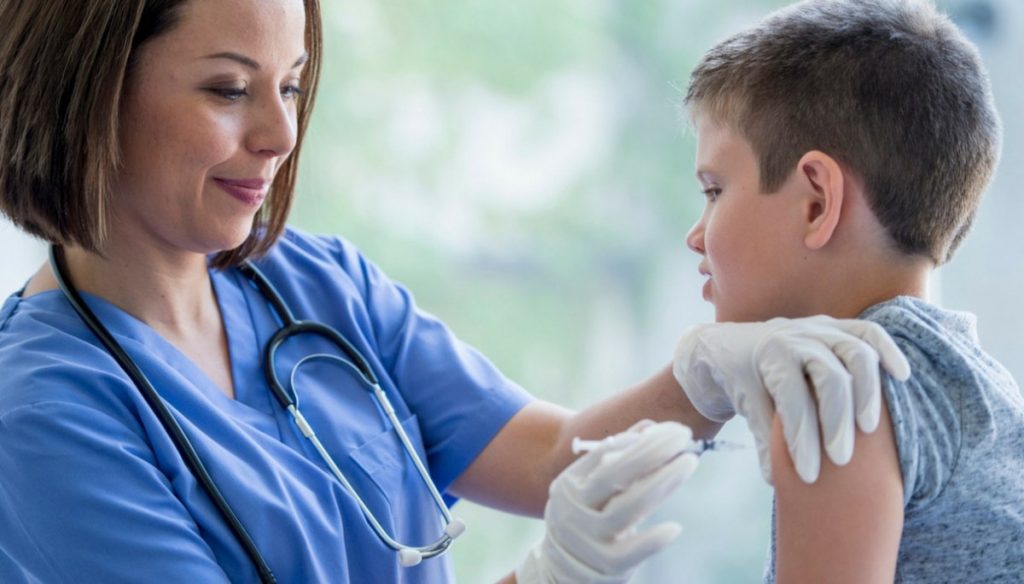 A Roma ennesimo dietrofront sui vaccini: autocertificazioni ok