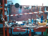 Campobasso, officina abusiva nel garage di casa. Scattano i sigilli