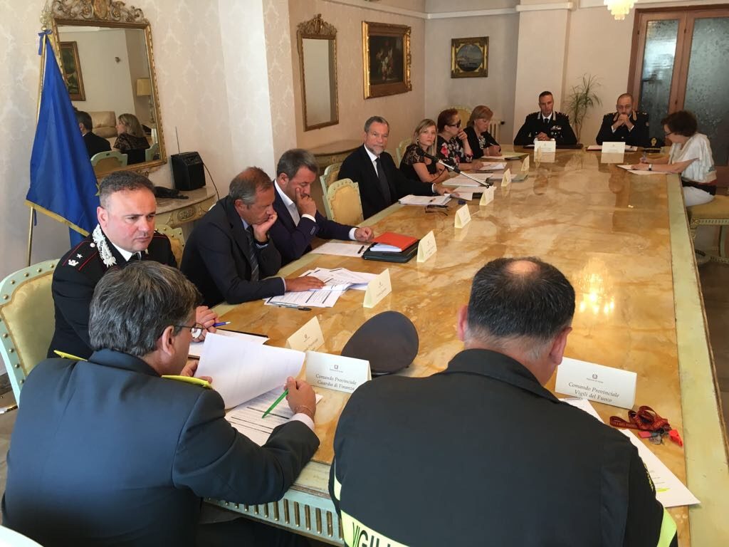 Il prefetto Guida bacchetta Kniahynicki: «Vanno usati i canali istituzionali»