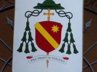 Trivento, installato all’ingresso del palazzo vescovile il nuovo stemma