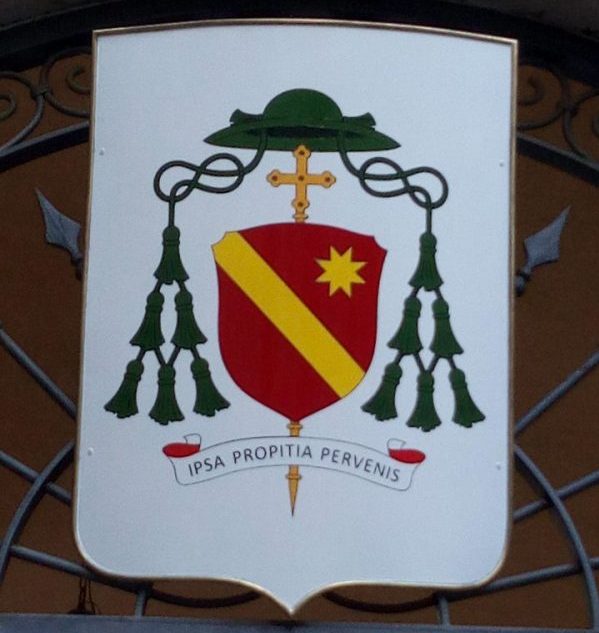 Trivento, installato all’ingresso del palazzo vescovile il nuovo stemma