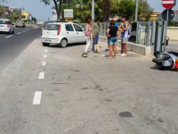 Auto contro scooter in via Corsica, ferito 56enne