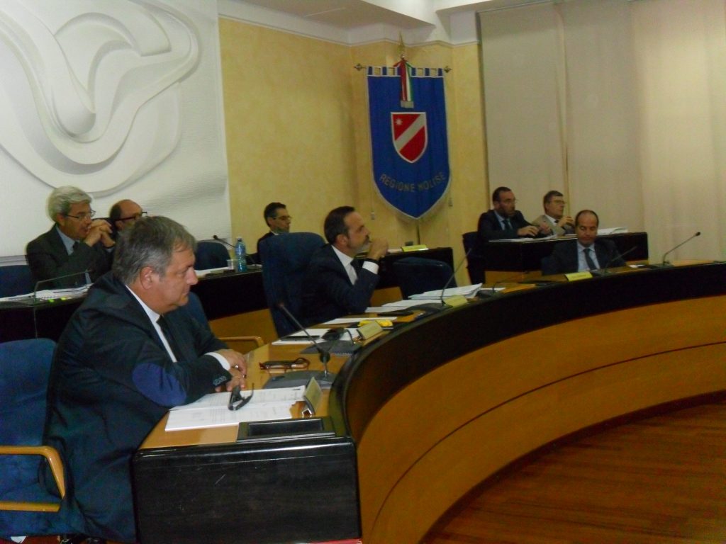 Clima elettorale a Palazzo: ok alla variazione di bilancio ma ormai è tutti contro tutti