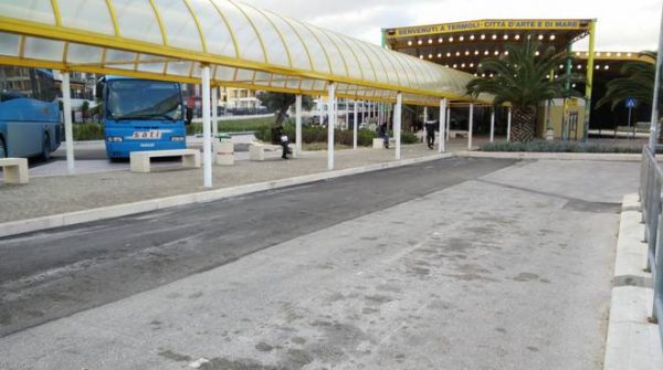 Emigrazione e integrazione, racconto di un viaggio in autobus da Termoli a Fiumicino accanto a un migrante