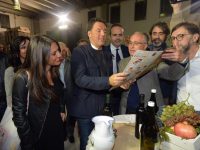 Picierno sul treno con Renzi ma nel suo tweet il Molise non esiste: «È stato scritto male»