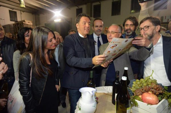 Picierno sul treno con Renzi ma nel suo tweet il Molise non esiste: «È stato scritto male»