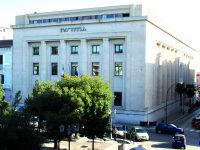 Campobasso, voleva decapitare la moglie: il giudice lo assolve