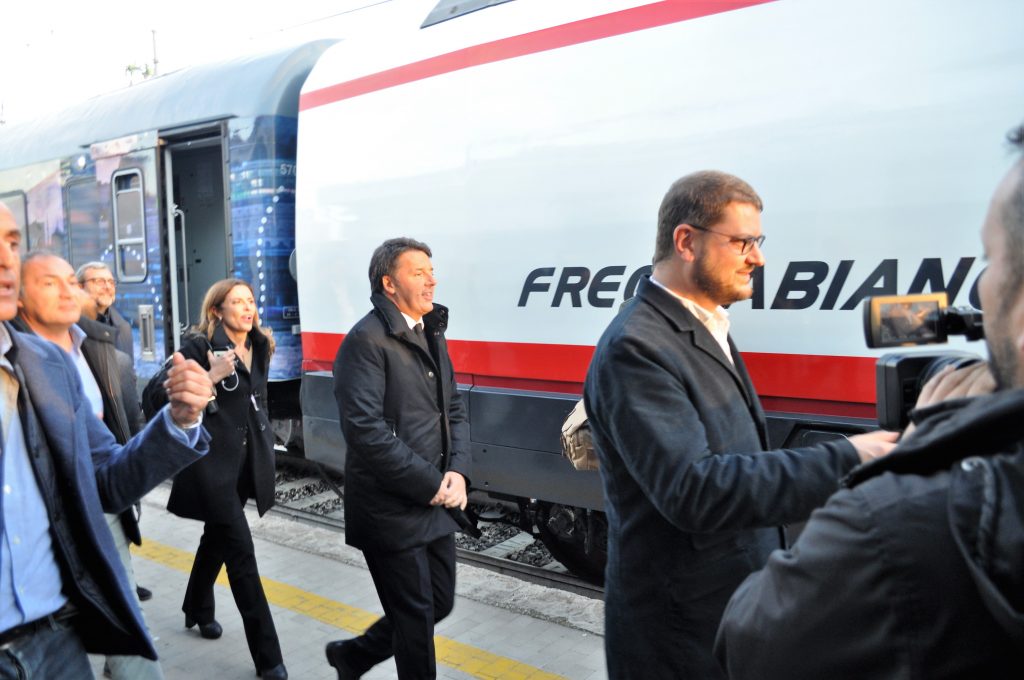 «Scusate il ritardo» Il treno di Matteo fa tappa a Venafro