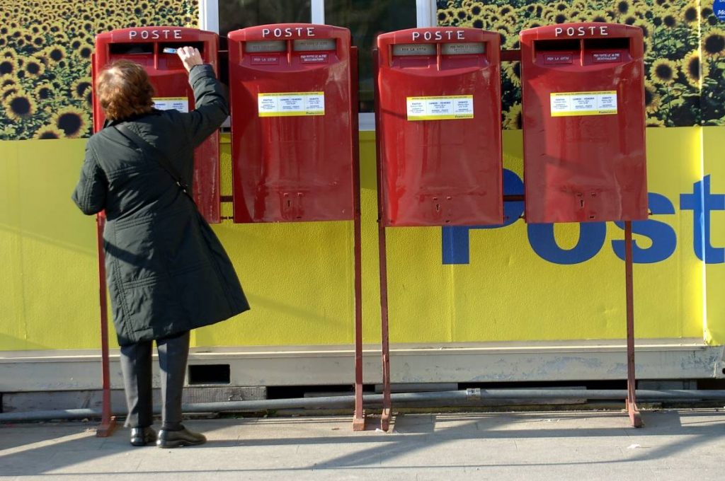 Poste italiane ‘salva’ gli uffici nei piccoli comuni