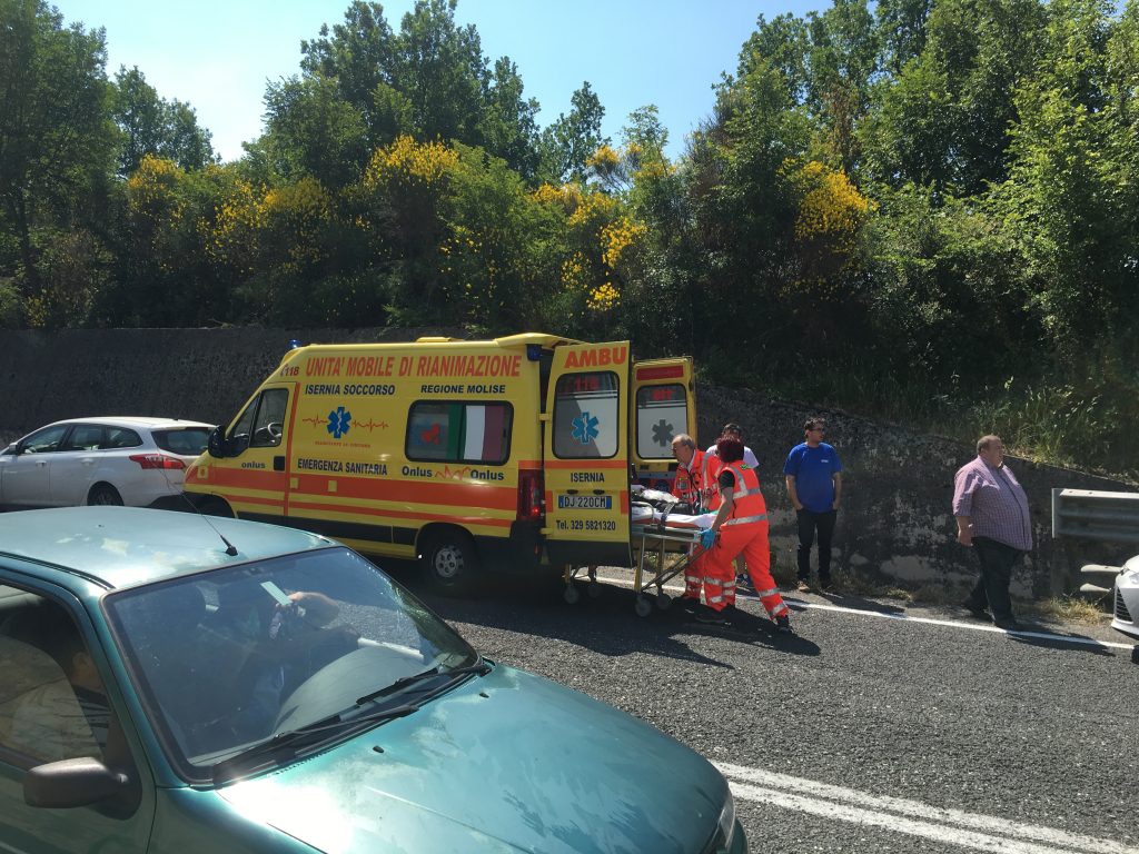 Tassista isernina accoltellata. La parola torna al pm