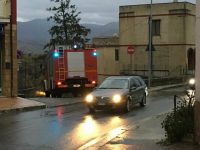 Maltempo, il vento abbatte gli alberi. Blackout a Miranda