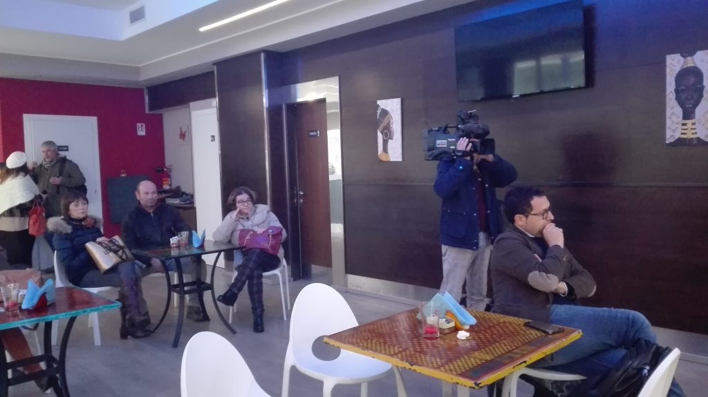 Docenti molisani in esilio, nasce l’associazione “Nastrini liberi uniti”