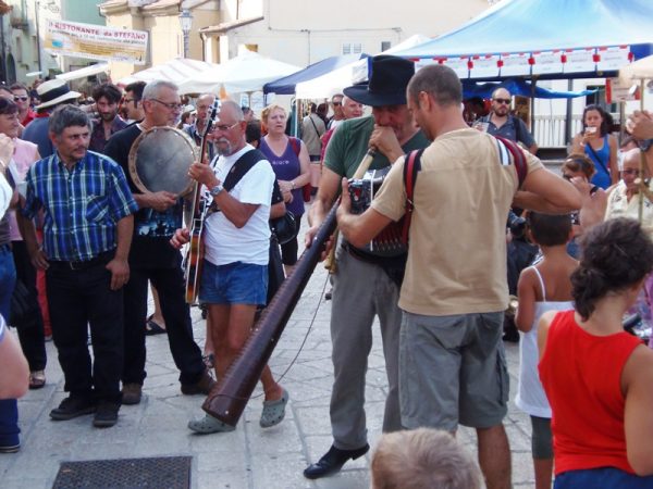 Scapoli e le zampogne in vetrina a Geo&Geo, il 24 il Concerto in Vaticano