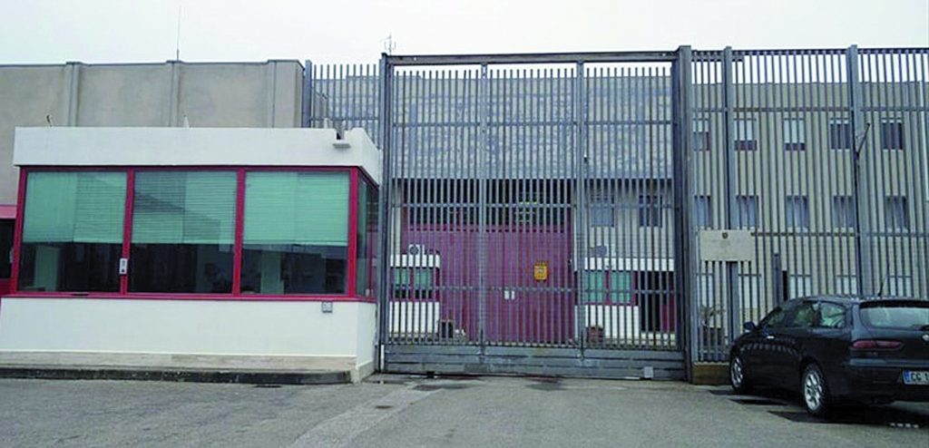 Larino, lite con feriti in carcere tra detenuti stranieri e italiani: la denuncia