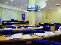 Il conto ‘infinito’. Cambia tutto ma il vitalizio resiste