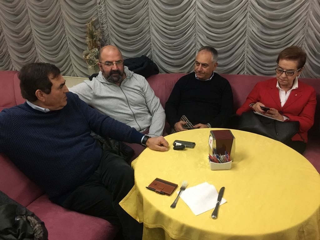 Il centrodestra serra le file «Discutiamo sul programma»