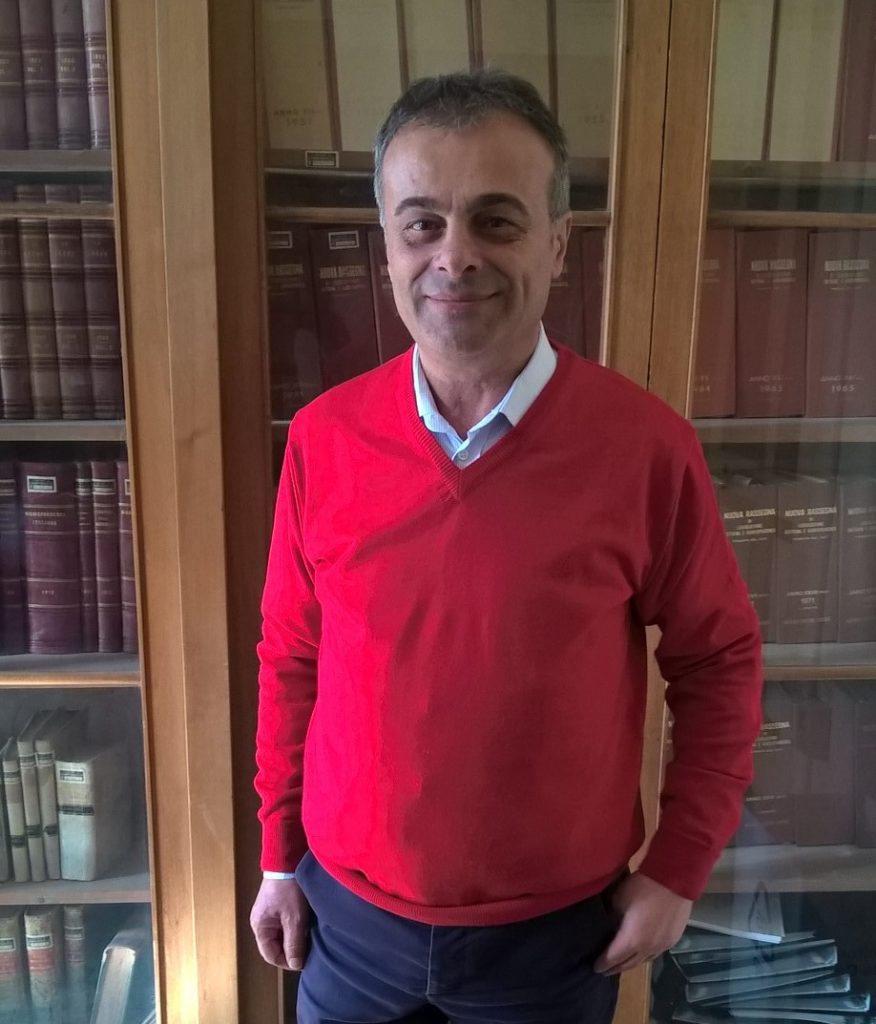 Campobasso, si firma dottore ma non ha la laurea: scoppia il caso