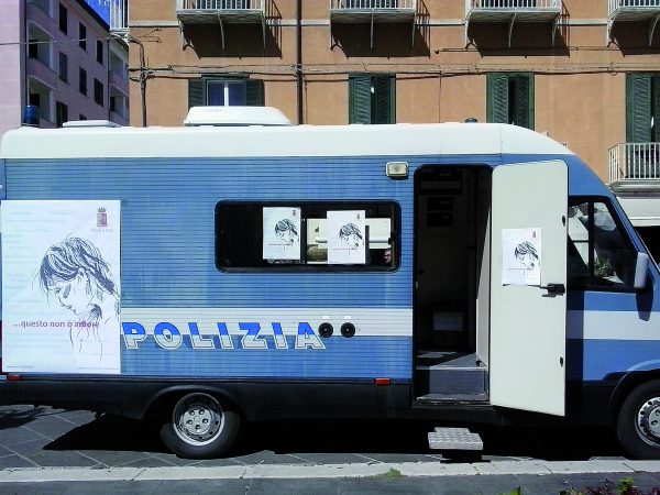 Questo non è amore, a Campobasso e Isernia la Polizia di Stato al fianco delle donne