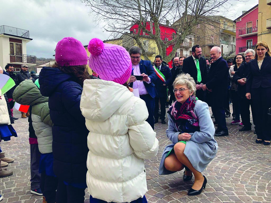 Gildone in festa per la ministra irlandese Katherine Zappone