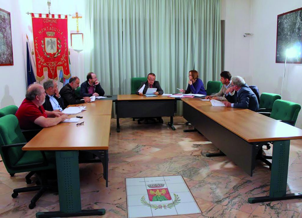 Immigrati a Ripaspaccata, minoranza all’attacco: deve decidere il popolo