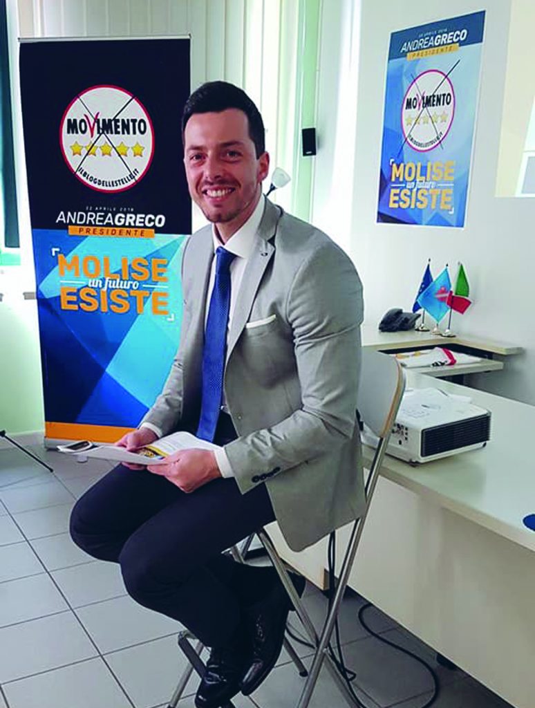 M5S, dieci punti più uno «Via i vitalizi e tagli ai costi»