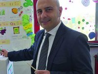 Larino, testa mozzata di un cavallo nell’agriturismo di una grillina