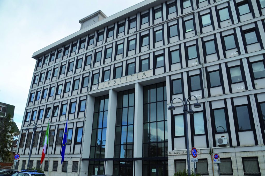 Pedopornografia e abusi sessuali su minori, 55enne bidello dal gup di Larino