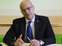 Carri e polemiche, Toma allenta la tensione: lavoriamo insieme