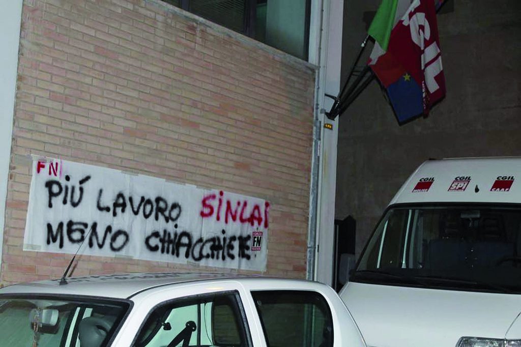 “Più lavoro, meno chiacchiere”, la propaganda di Forza Nuova colpisce anche in Molise