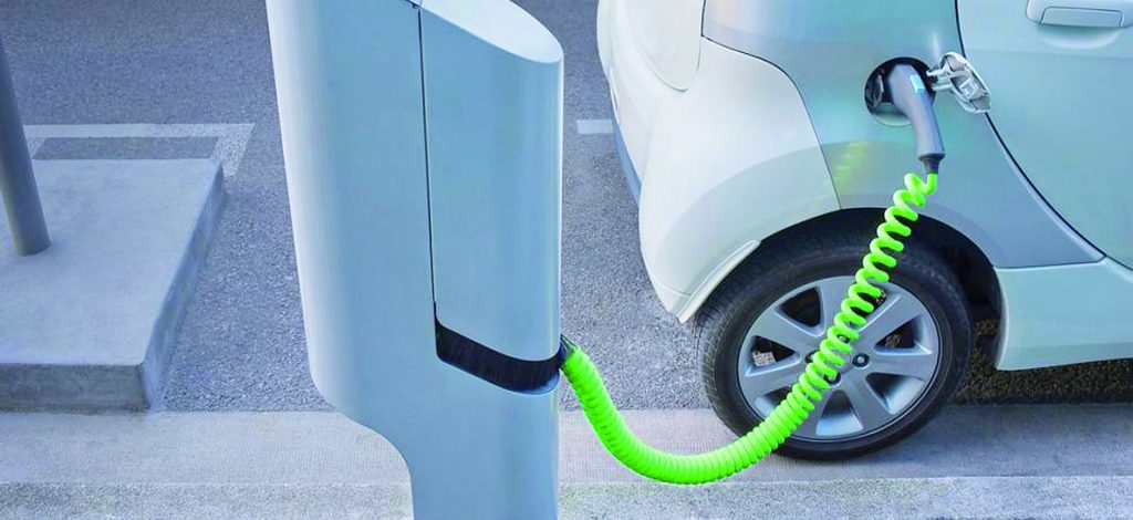 Colonnine per le auto elettriche a Campobasso, c’è l’intesa con Enel