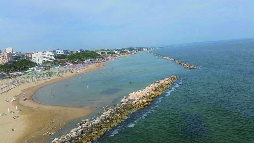 Termoli, acque marine dal colore anomalo: indaga l’Arpa