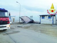 Incendio doloso a Campomarino, a fuoco tre box al lido Le Petit