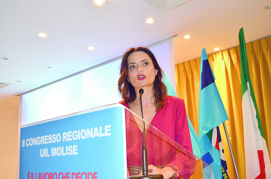 La Uil difende i dipendenti pubblici: attaccarli è lo sport gradito dei governi