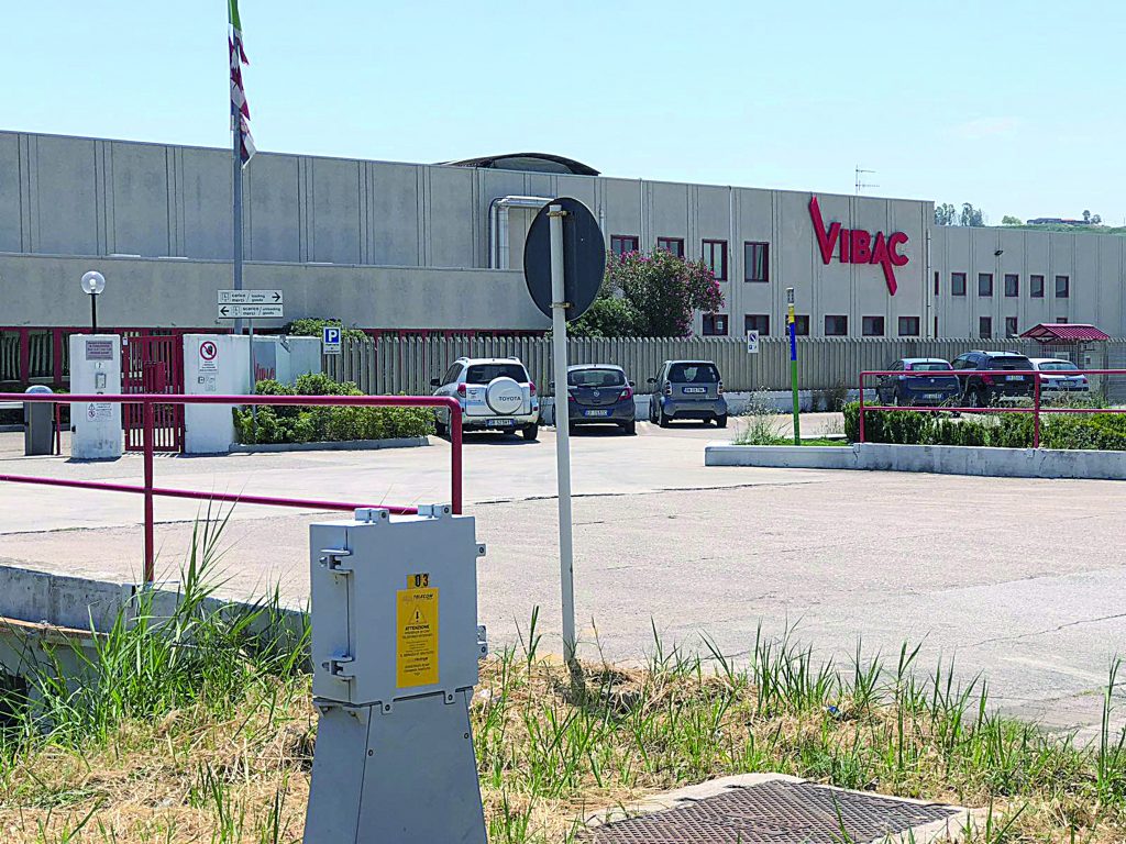 Termoli, getto di vapore ustiona due lavoratori alla Vibac